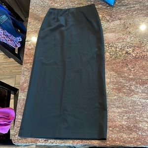 eddie bauer: long black skirt: size 4 (stretch)